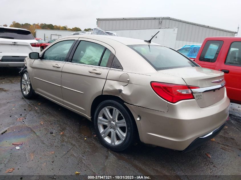 2013 Chrysler 200 Touring VIN: 1C3CCBBB9DN714222 Lot: 37947321