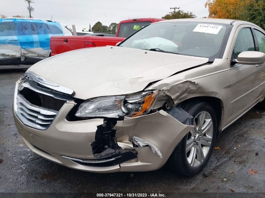 2013 Chrysler 200 Touring VIN: 1C3CCBBB9DN714222 Lot: 37947321