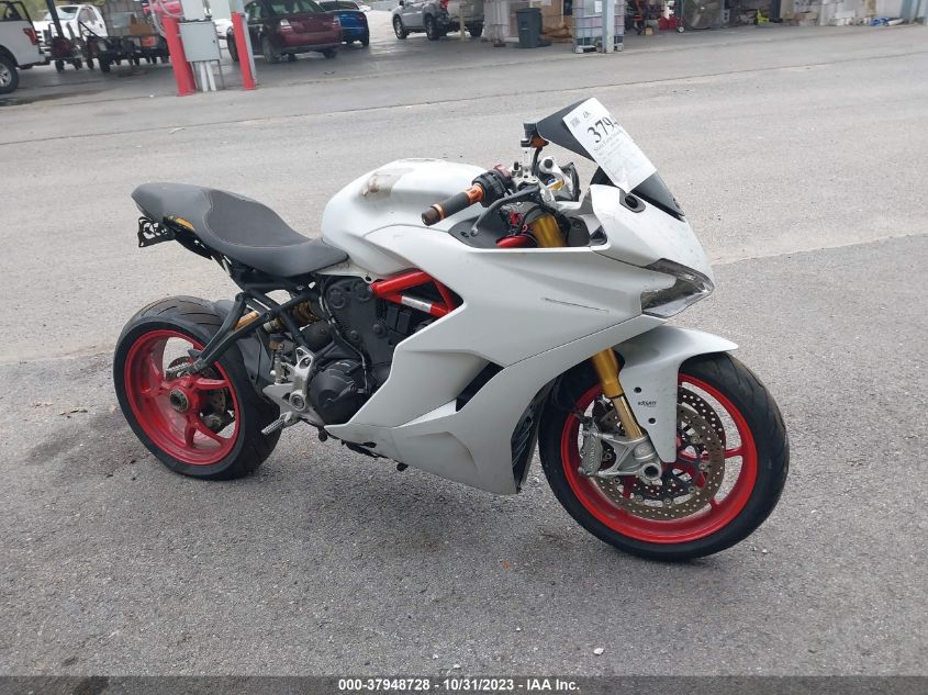 2017 Ducati Supersport VIN: ZDMVABDS3HB002338 Lot: 37948728