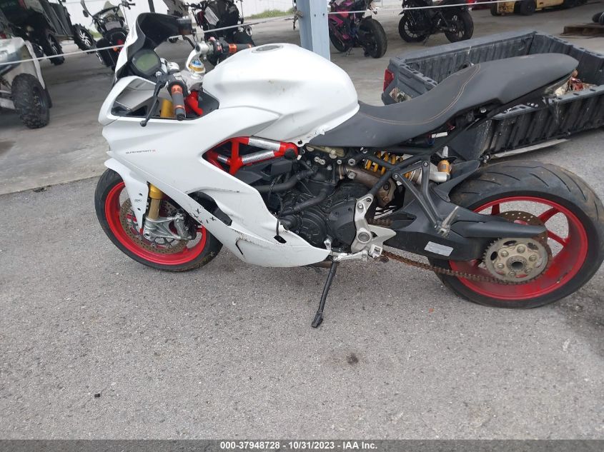 2017 Ducati Supersport VIN: ZDMVABDS3HB002338 Lot: 37948728