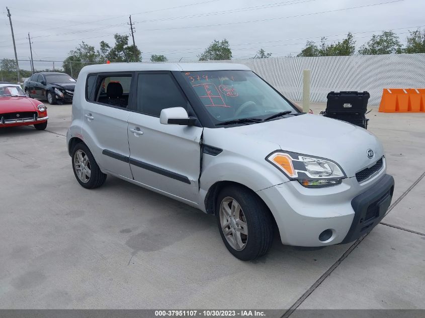 2011 Kia Soul + VIN: KNDJT2A20B7312580 Lot: 37951107