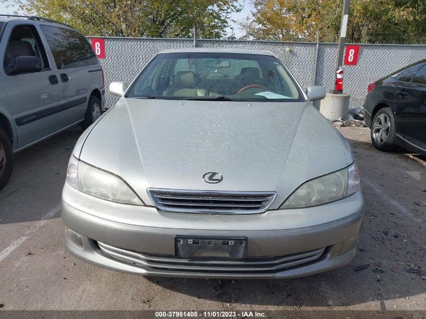 2001 Lexus Es 300 Base (A4) VIN: JT8BF28G610308648 Lot: 37951405