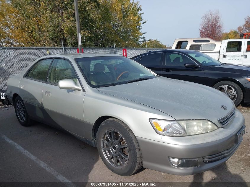 2001 Lexus Es 300 Base (A4) VIN: JT8BF28G610308648 Lot: 37951405