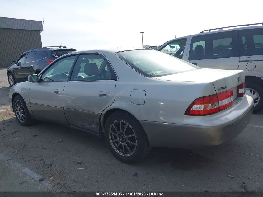 2001 Lexus Es 300 Base (A4) VIN: JT8BF28G610308648 Lot: 37951405