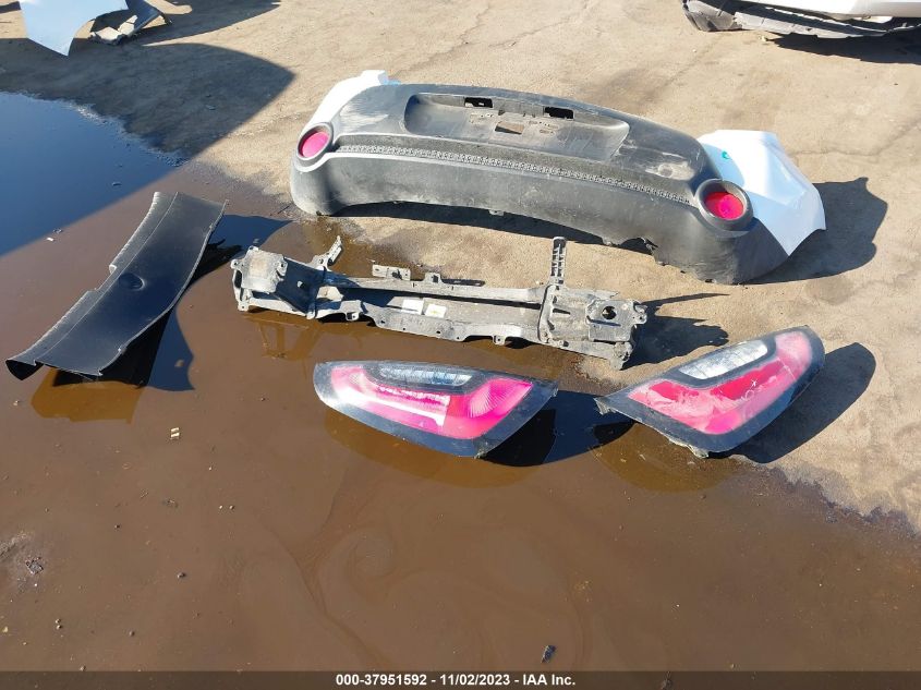 2015 Kia Soul + VIN: KNDJP3A55F7152240 Lot: 37951592