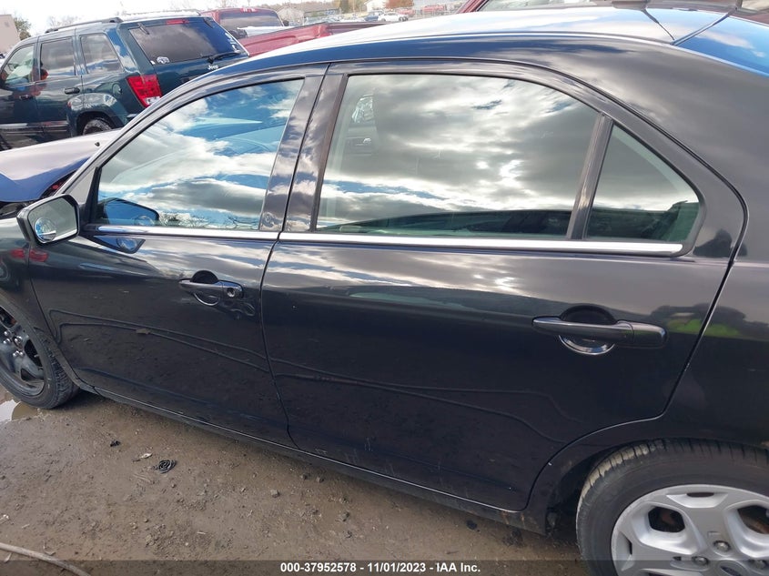 2010 Ford Fusion Se VIN: 3FAHP0HA4AR327245 Lot: 37952578