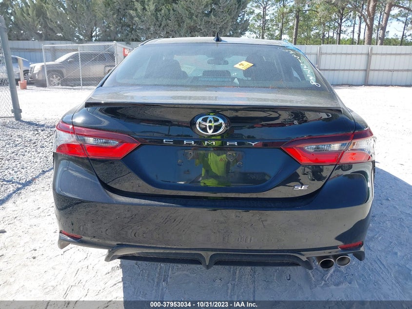 2022 Toyota Camry (VIN: 4T1G11AK6NU713837)