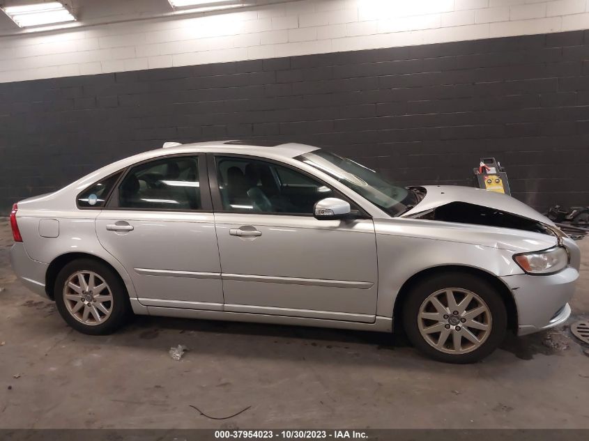 2008 Volvo S40 2.4L VIN: YV1MS390582370712 Lot: 37954023