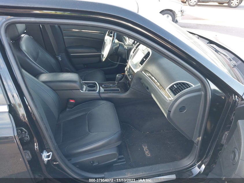 2014 Chrysler 300C VIN: 2C3CCAKT1EH170098 Lot: 37954072