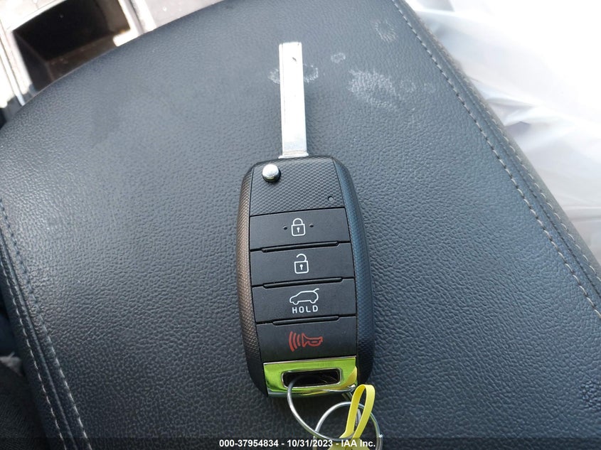 2019 Kia Sorento 2.4L Lx VIN: 5XYPG4A39KG605206 Lot: 37954834