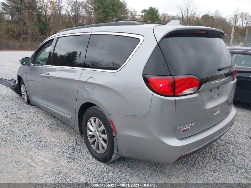 2017 Chrysler Pacifica Touring-L VIN: 2C4RC1BG8HR526568 Lot: 37956493