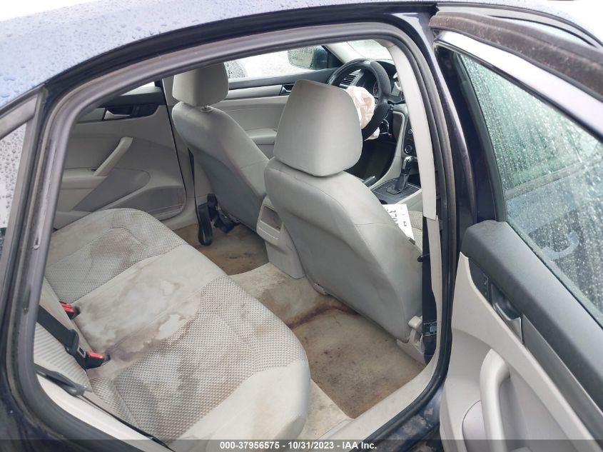 2014 Volkswagen Passat 2.5L S VIN: 1VWAH7A30EC006026 Lot: 37956575