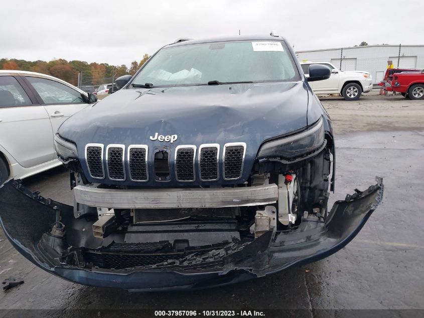 2019 Jeep Cherokee Latitude Plus 4X4 VIN: 1C4PJMLB2KD425831 Lot: 37957096