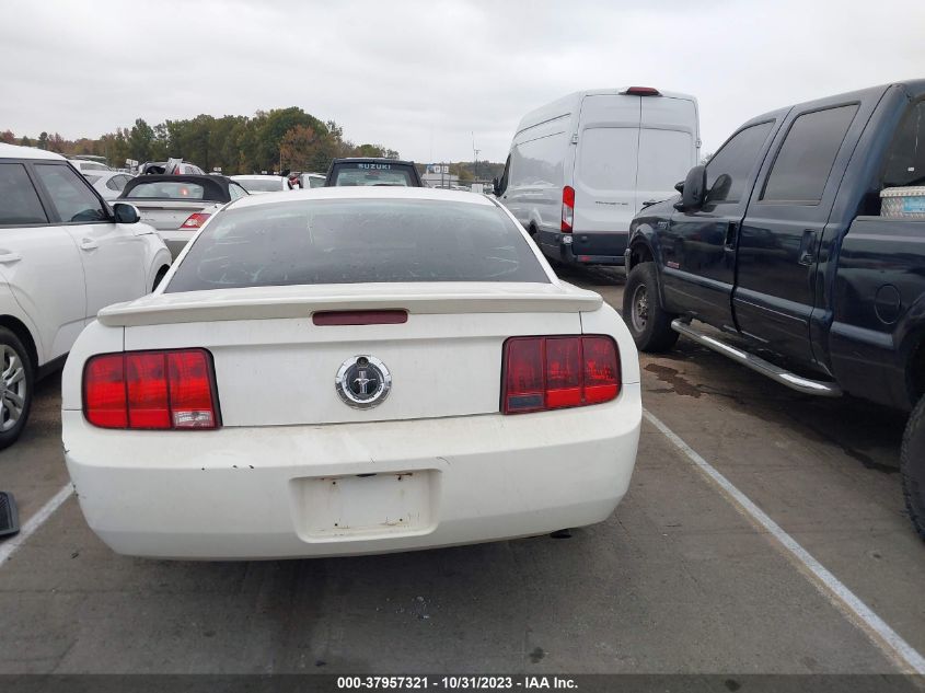 2009 Ford Mustang V6/V6 Premium VIN: 1ZVHT80N295106340 Lot: 37957321