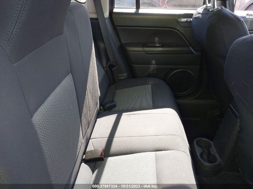 2010 Jeep Compass Latitude VIN: 1J4NF1FBXAD634522 Lot: 37957324