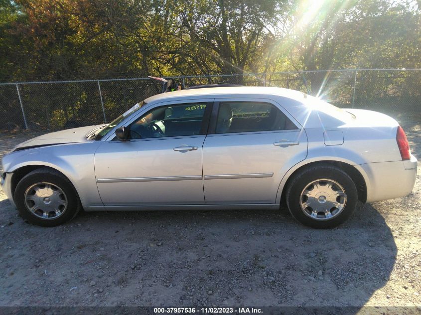 2006 Chrysler 300 Touring VIN: 2C3KA53G06H440241 Lot: 37957536