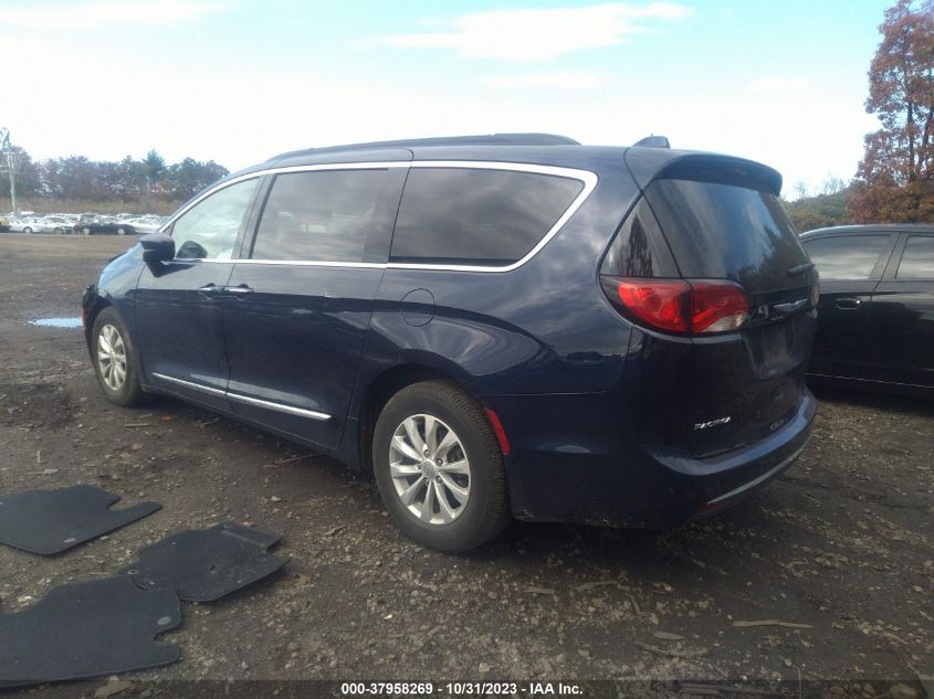 2017 Chrysler Pacifica Touring-L VIN: 2C4RC1BG2HR660542 Lot: 37958269