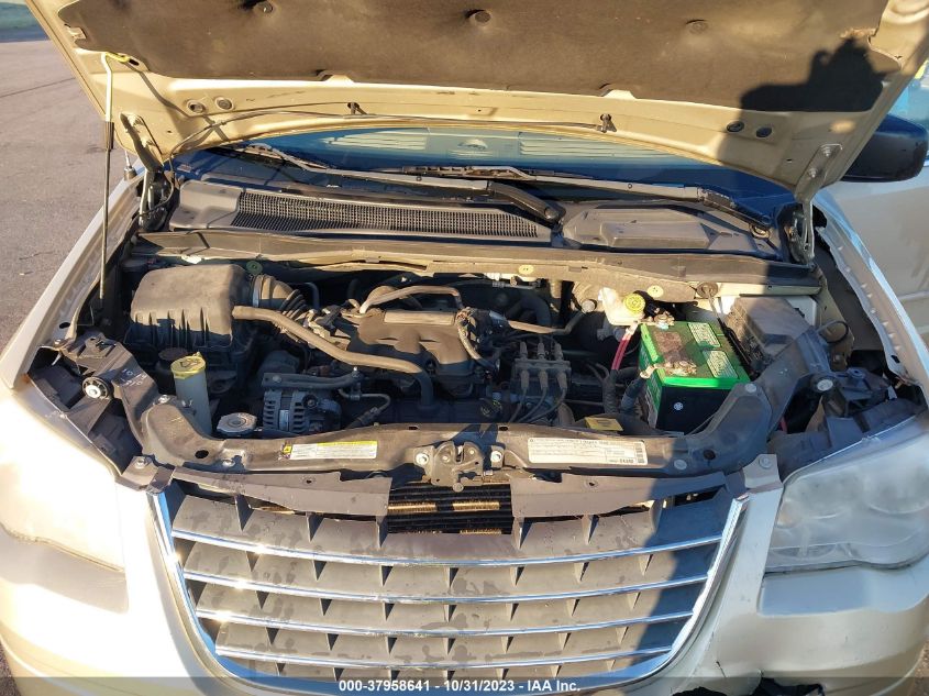 2010 Chrysler Town & Country Lx VIN: 2A4RR2D11AR423649 Lot: 37958641