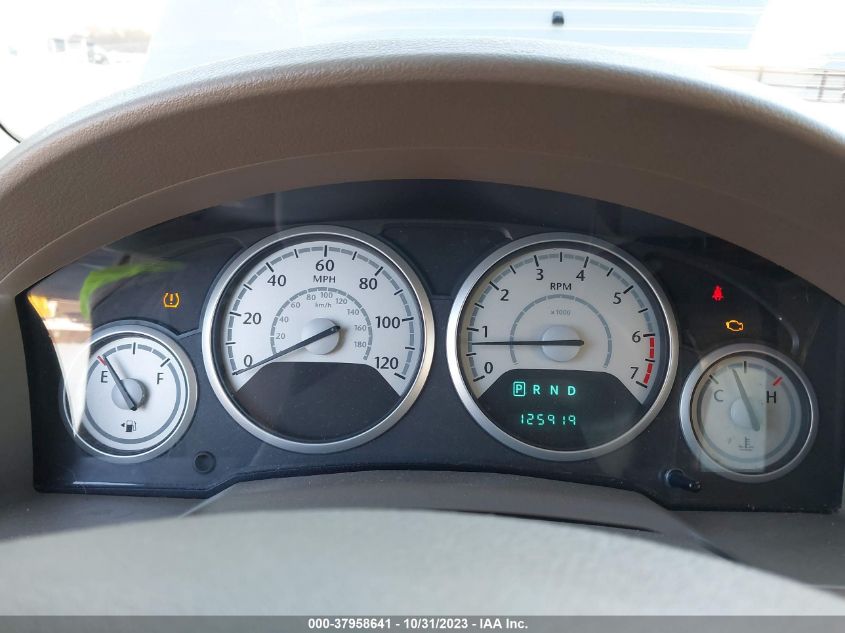 2010 Chrysler Town & Country Lx VIN: 2A4RR2D11AR423649 Lot: 37958641