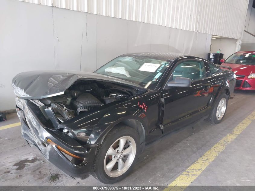 2005 Ford Mustang V6 Deluxe/V6 Premium VIN: 1ZVHT80N955249098 Lot: 37959375