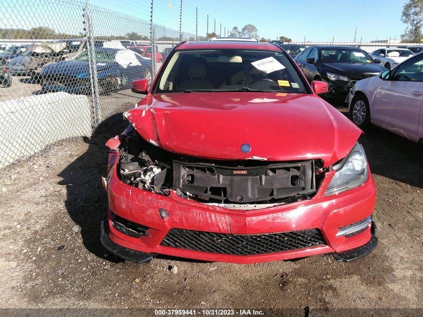 2014 MERCEDES-BENZ C 250 SPORT/LUXURY - WDDGF4HB2EA961068