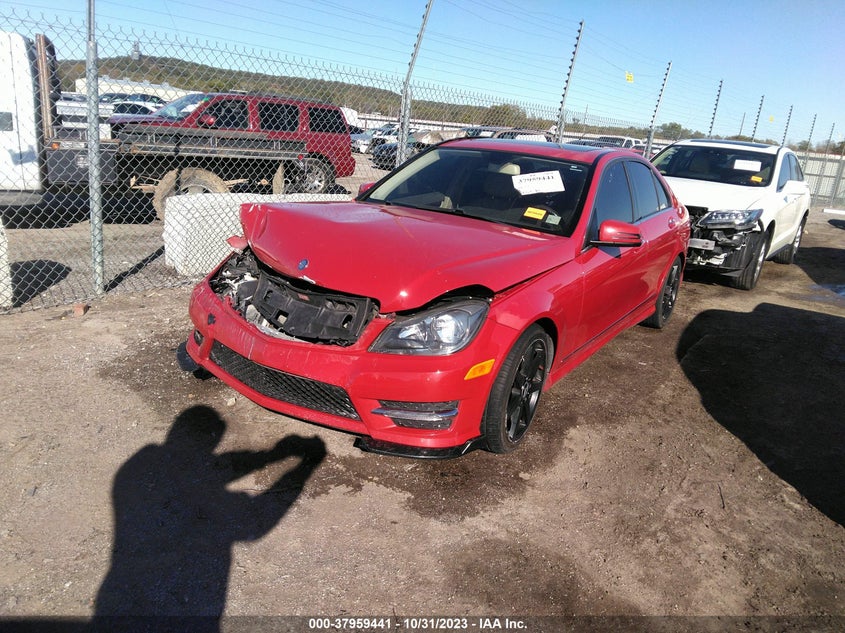 2014 MERCEDES-BENZ C 250 SPORT/LUXURY - WDDGF4HB2EA961068
