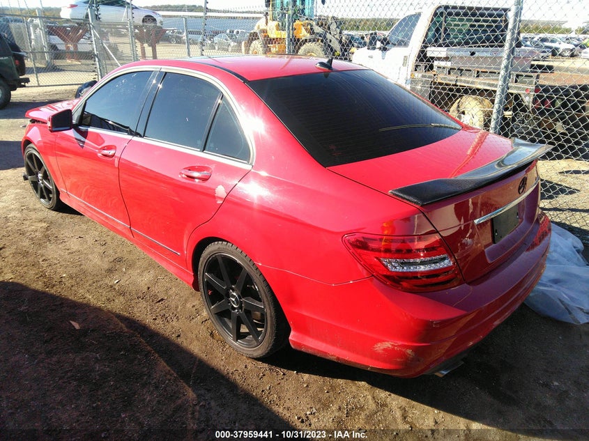 2014 MERCEDES-BENZ C 250 SPORT/LUXURY - WDDGF4HB2EA961068