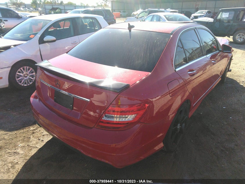 2014 MERCEDES-BENZ C 250 SPORT/LUXURY - WDDGF4HB2EA961068