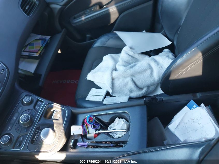 2015 Chrysler 200 S VIN: 1C3CCCBBXFN710110 Lot: 37960204