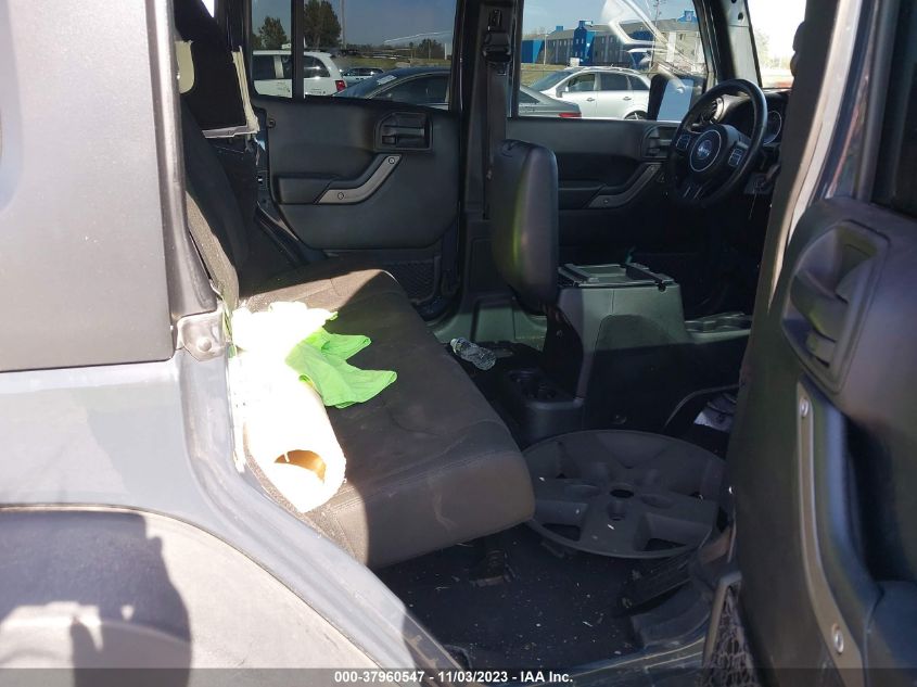 1C4BJWDG7HL642600 2017 Jeep Wrangler Unlimited Sport 4X4