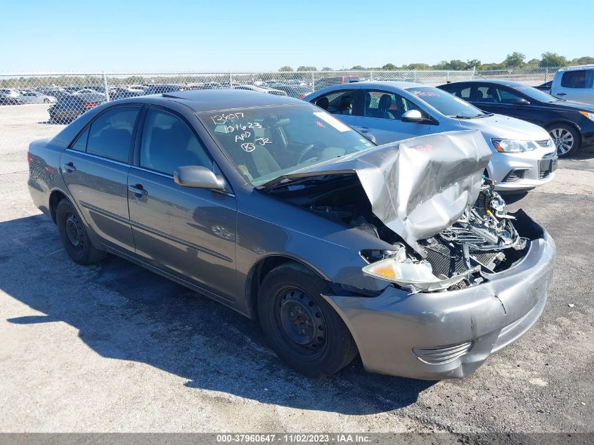 2005 Toyota Camry Le VIN: 4T1BE32K25U957736 Lot: 37960647