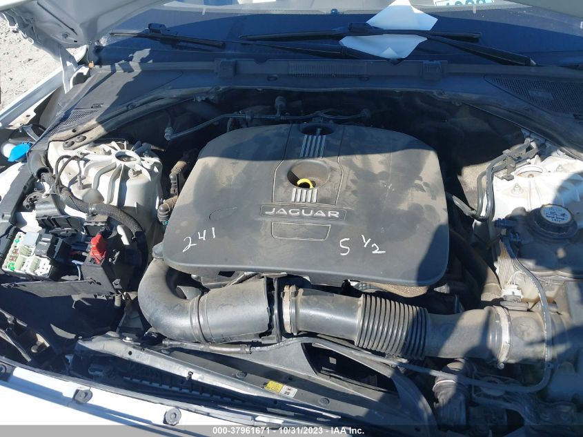 2017 Jaguar Xe 25T Premium VIN: SAJAD4BG0HA975146 Lot: 37961671