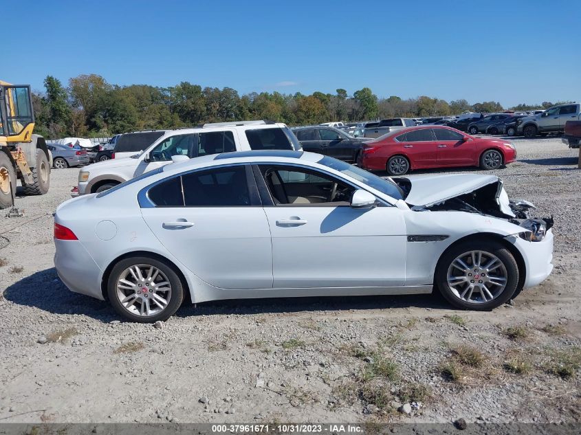 2017 Jaguar Xe 25T Premium VIN: SAJAD4BG0HA975146 Lot: 37961671