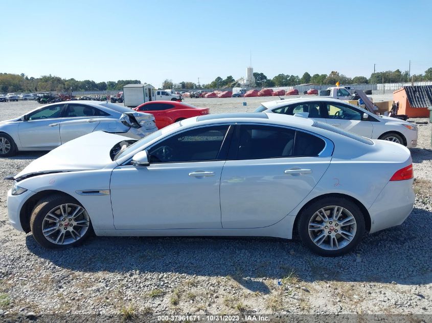 2017 Jaguar Xe 25T Premium VIN: SAJAD4BG0HA975146 Lot: 37961671