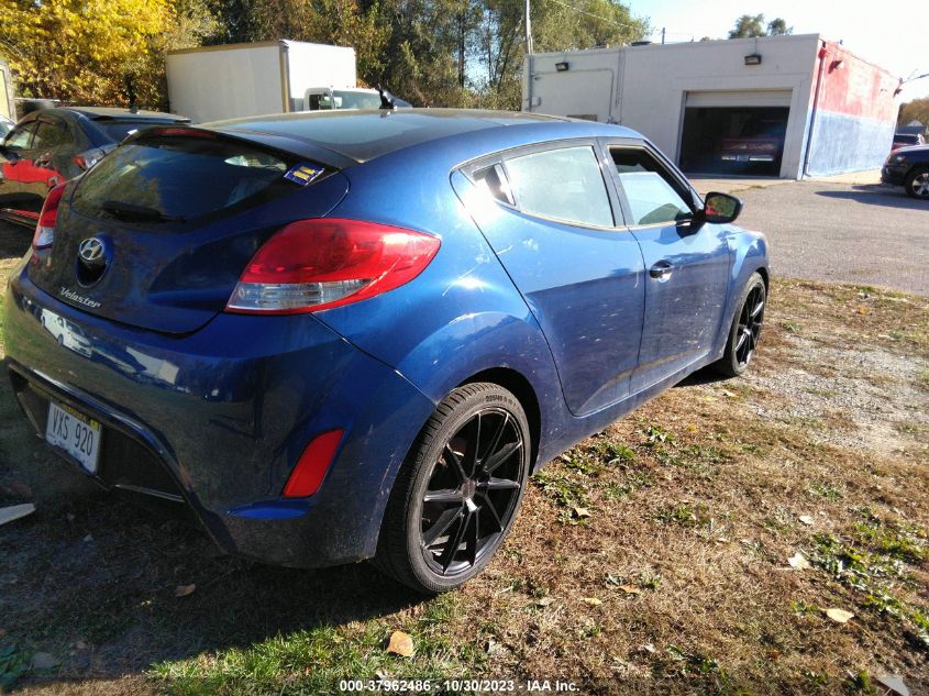 2017 Hyundai Veloster Value Edition VIN: KMHTC6AD7HU323227 Lot: 37962486