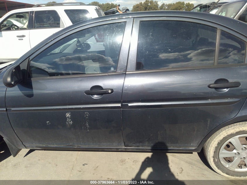 2008 Hyundai Accent Gls VIN: KMHCN46C48U277368 Lot: 37963664