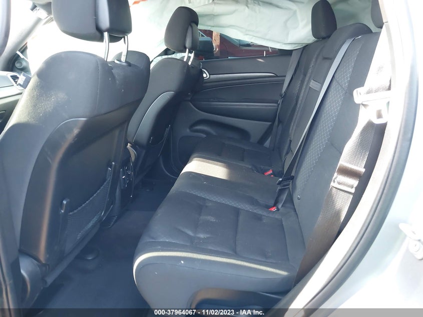 2018 Jeep Grand Cherokee Laredo 4X2 VIN: 1C4RJEAG0JC438126 Lot: 37964067