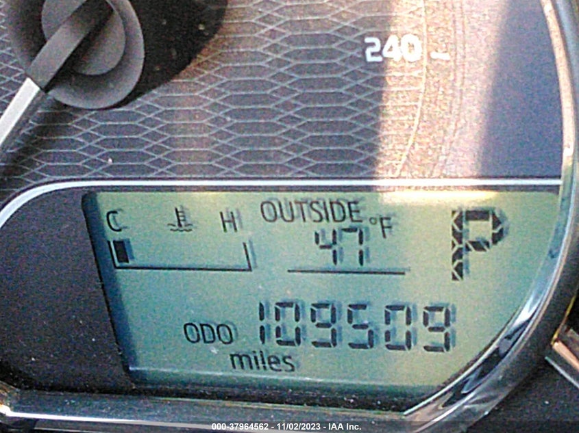 2015 Toyota Corolla Le VIN: 5YFBURHE7FP305401 Lot: 37964562