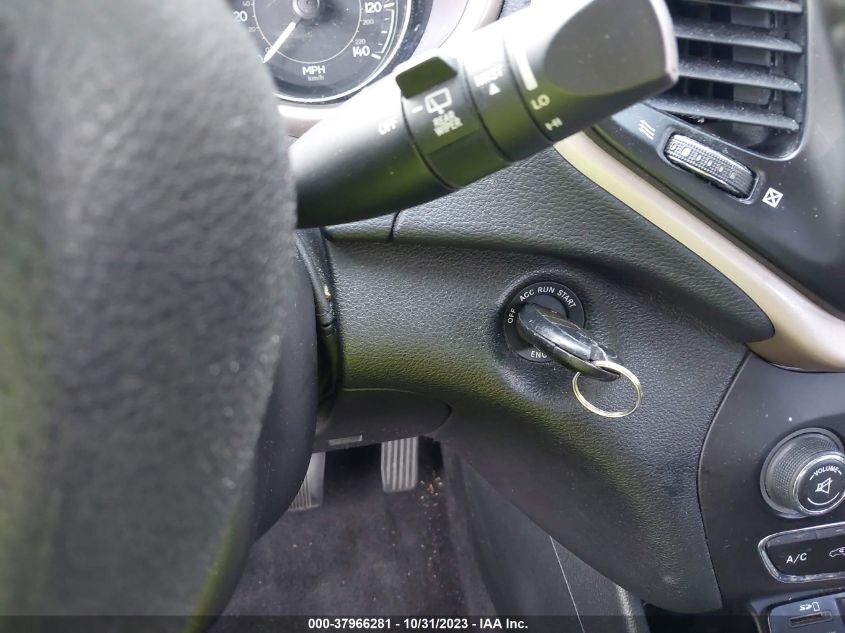 2014 Jeep Cherokee Latitude VIN: 1C4PJLCB7EW323363 Lot: 37966281