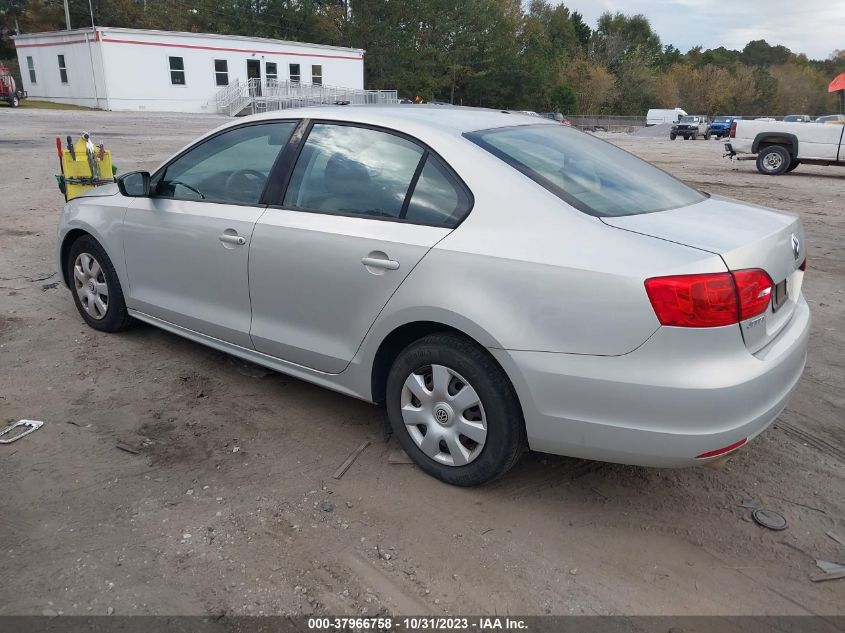 2011 Volkswagen Jetta 2.0L S VIN: 3VW2K7AJ0BM377010 Lot: 37966758