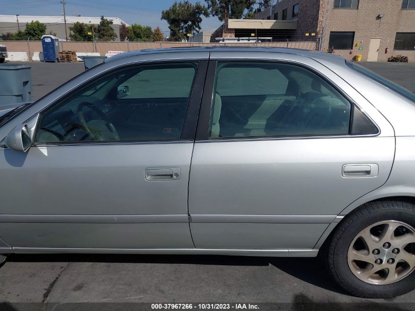 2000 Toyota Camry Le/Xle VIN: JT2BF28K8Y0253368 Lot: 37967266