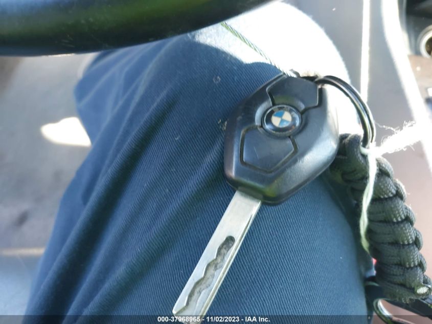 2004 BMW 3 Series 325Ci VIN: WBABW33424PL24990 Lot: 37968965