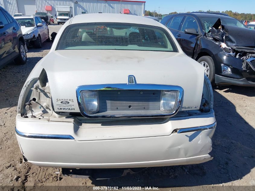 2007 Lincoln Town Car Signature VIN: 1LNHM81V47Y613035 Lot: 37970162