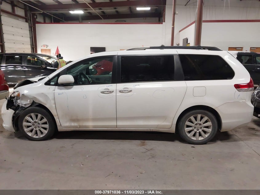 2011 Toyota Sienna Limited/Xle VIN: 5TDDK3DCXBS023920 Lot: 37971036