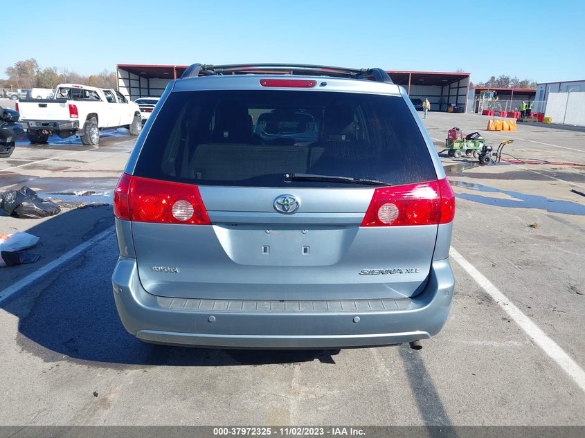 2010 Toyota Sienna Xle VIN: 5TDYK4CCXAS323559 Lot: 37972325