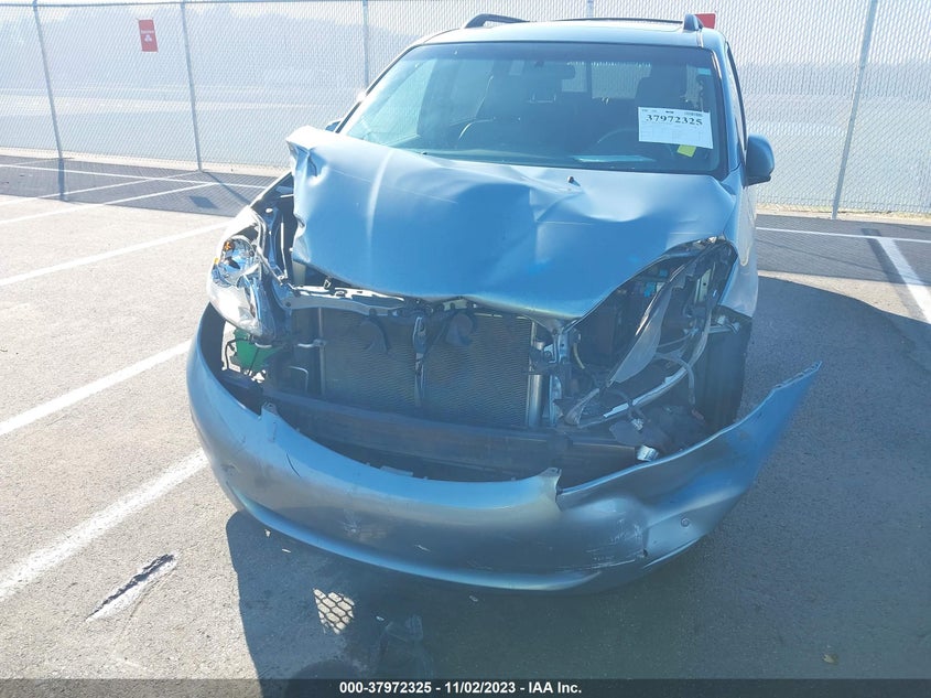 2010 Toyota Sienna Xle VIN: 5TDYK4CCXAS323559 Lot: 37972325