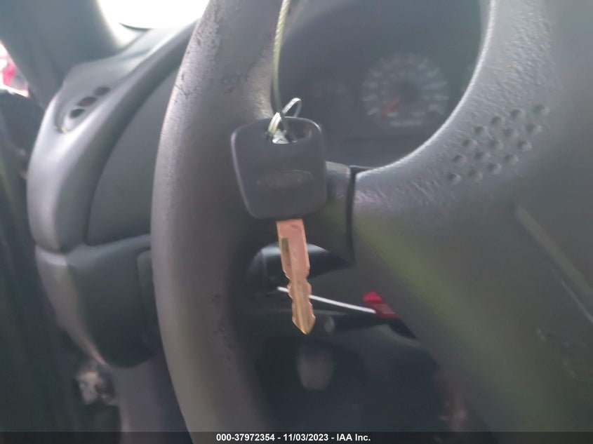 2004 Ford Mustang Standard/Deluxe/Premium VIN: 1FAFP40644F221465 Lot: 37972354