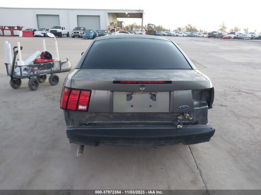 2004 Ford Mustang Standard/Deluxe/Premium VIN: 1FAFP40644F221465 Lot: 37972354