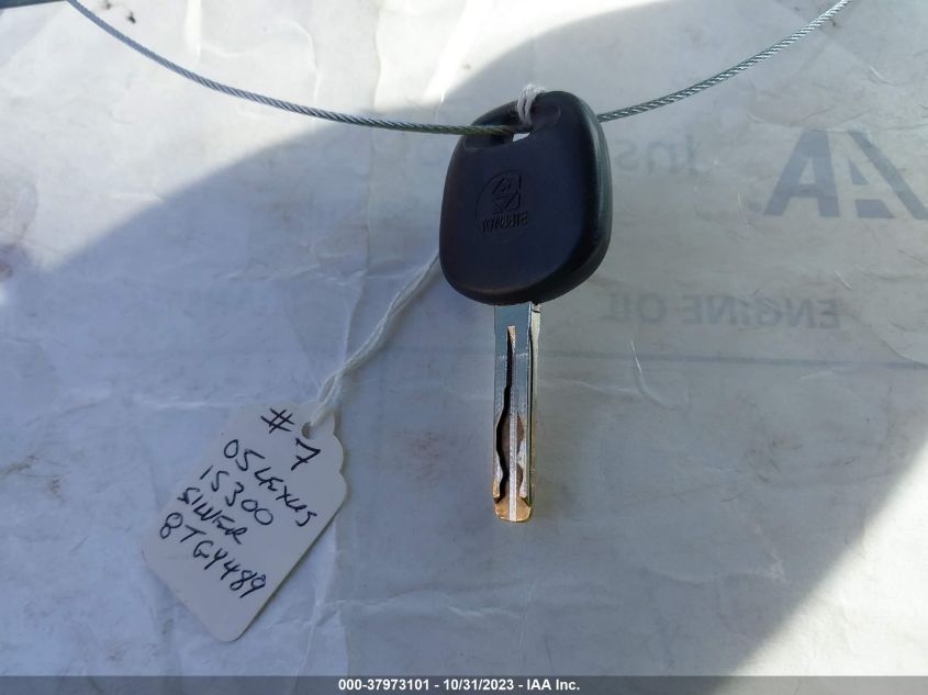 2005 Lexus Is 300 VIN: JTHBD192250100887 Lot: 37973101