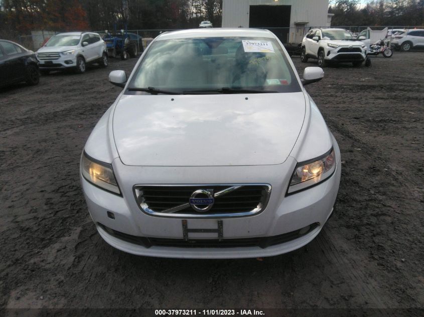 2011 Volvo S40 T5/T5 R-Design VIN: YV1672MS2B2545261 Lot: 37973211